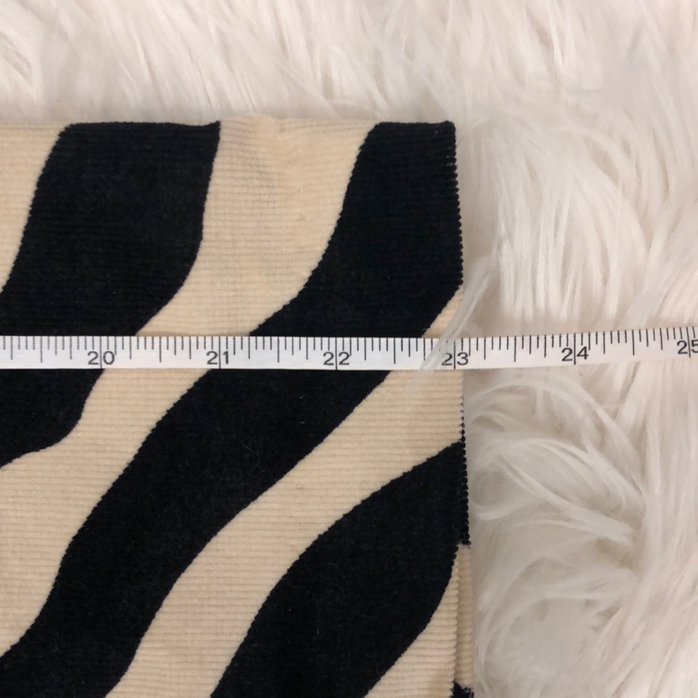 Women’s Isaac mizrahi skirt - Picture 7 of 7